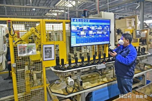 外贸回暖信号 汽车排队出海、罐头遭疯抢，空箱消失背后的订单回流潮